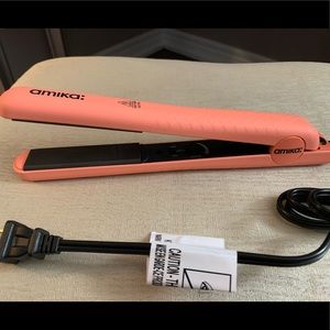 amika hair straightener